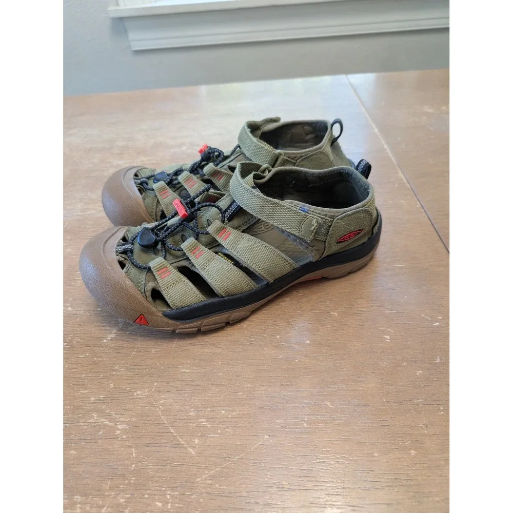 KEEN Newport H2 Kids Sport Sandals Olive Green Tan Size 6‎ Big Kid Hiking Water